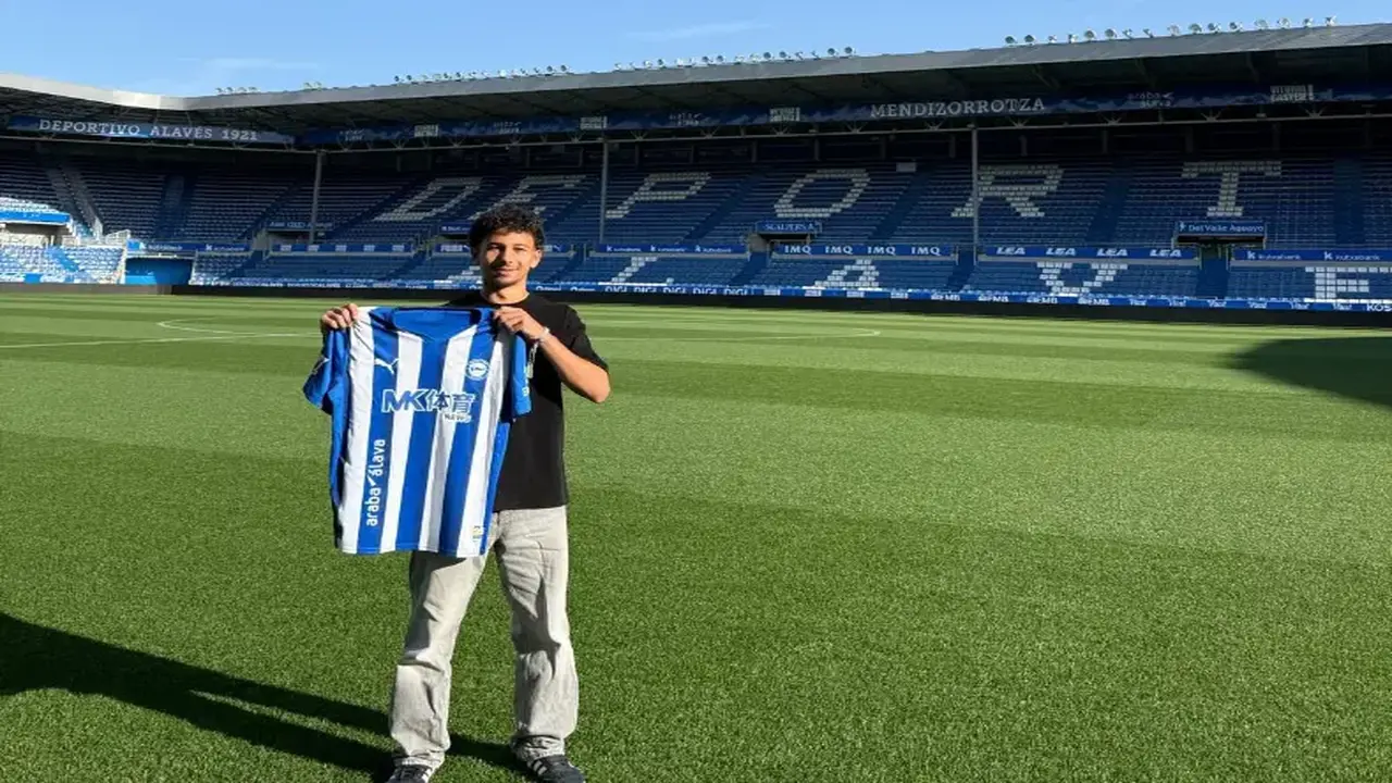 موهبة مصرية في الليجا.. عمر ياسر يتحدث لـ”كورة بلس” عن التحديات وطموحاته مع ألافيس (حوار)